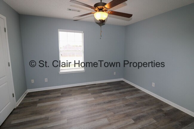 Building Photo - Totally Remodeled Tri-Plex in Lincoln School System