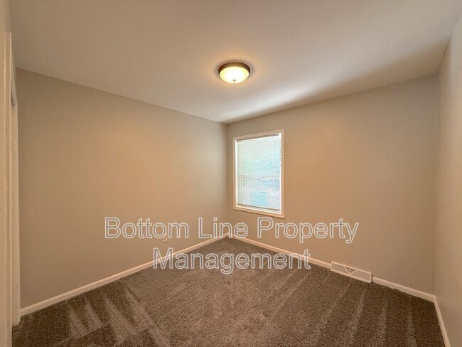 Building Photo - 7727 Ritter Dr
