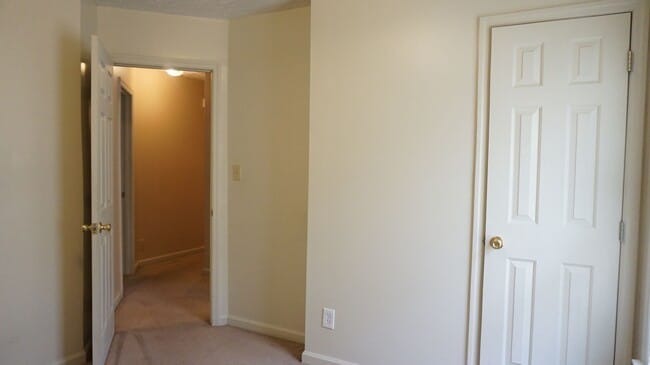 Building Photo - 2808 Rosemeade Dr