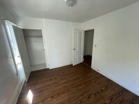 Building Photo - Spacious 2 bed 1 bath house is Duquesne