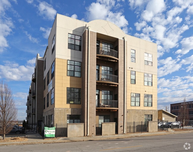 Six23 Condos 623 W Walnut St Springfield MO 65806 Apartment Finder