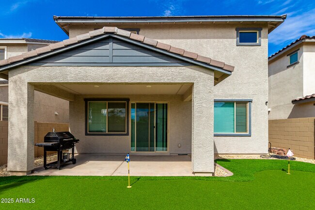 Building Photo - 5747 S Labelle