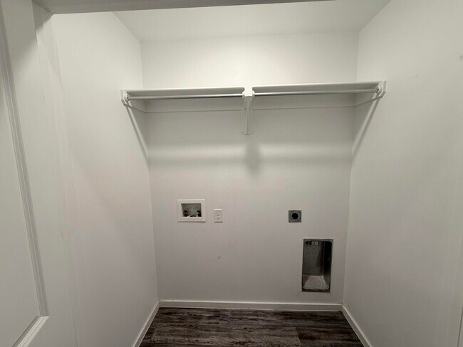 Building Photo - 1619 133rd St