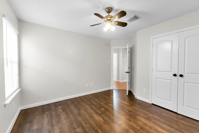Building Photo - 2722 Bronze Loquate Ct
