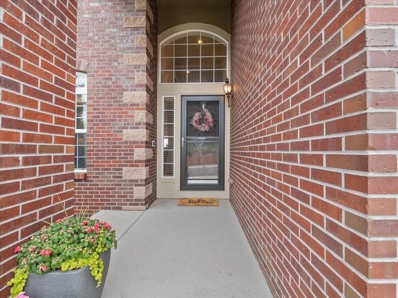 Entrance - 1048 Orion Way