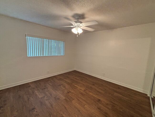 Building Photo - Downey North Apartments