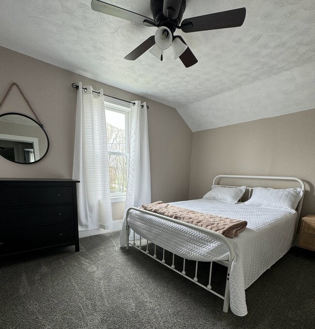 Building Photo - 3920 E Church St