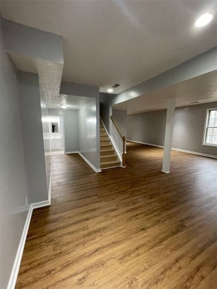 Building Photo - 1513 King Henry Dr