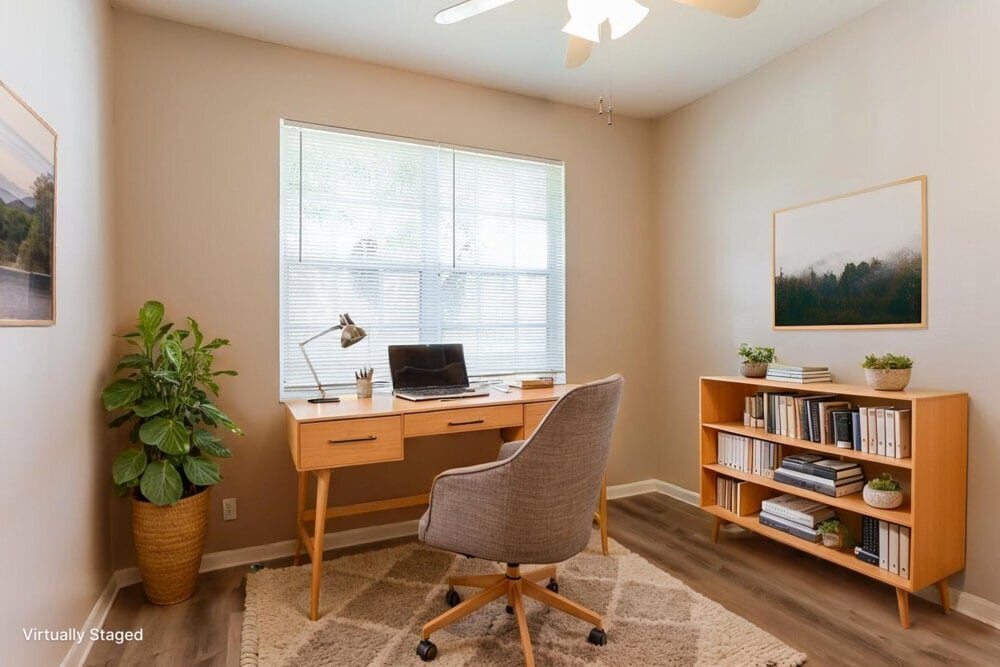 Building Photo - 12020 Glenmore Dr