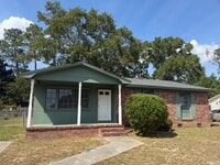 Building Photo - Southeast Columbia/Garners Ferry