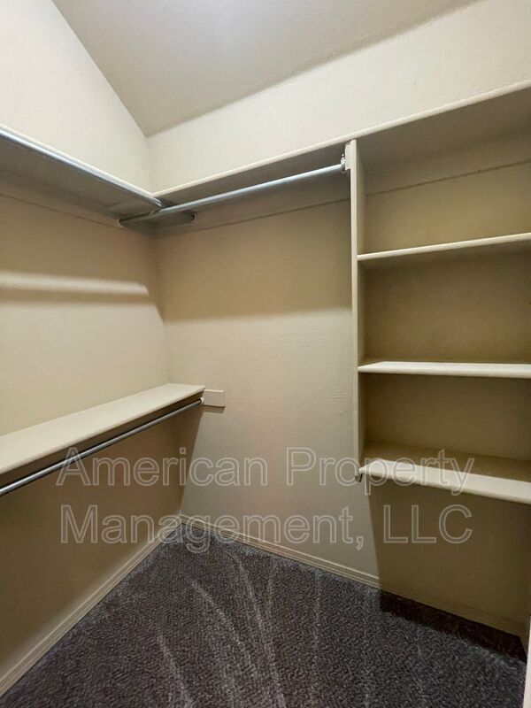 Building Photo - 15624 S Birch Ave