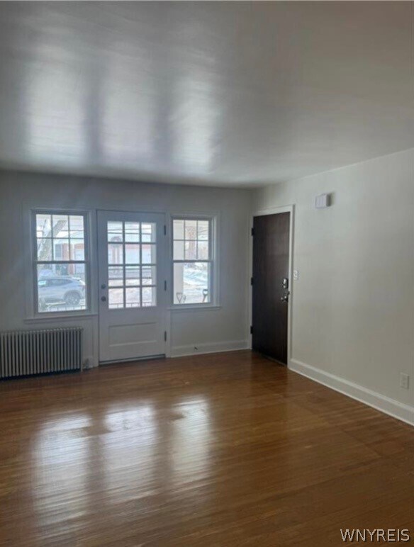 Building Photo - 153 Park Dr