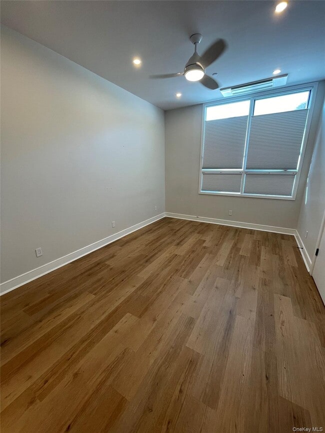 Building Photo - 55 Woodside Ave