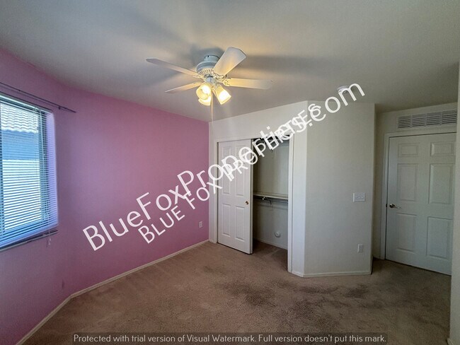 Building Photo - 7135 S Oakbank Dr