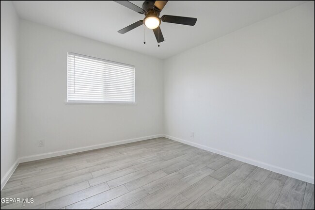 Building Photo - 8617 Darlina Dr