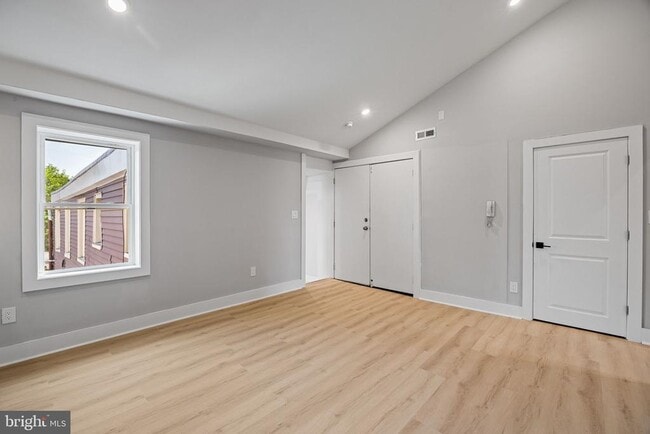Building Photo - 1309 Marlborough St