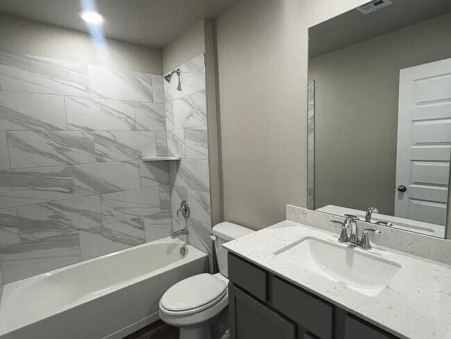 Building Photo - 2765 Alice Wy