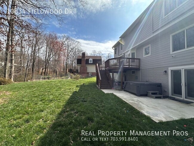 Building Photo - 10834 Fieldwood Dr