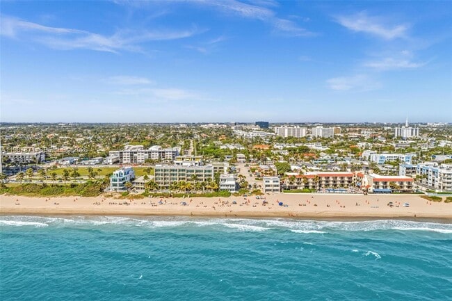 Building Photo - 4144 El Mar Dr