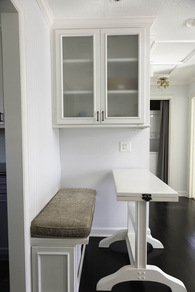 Built-in nook with bench and custom fold-out table - 1217 Landon Ave