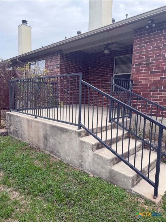 Building Photo - 3022 Green Mountain Dr