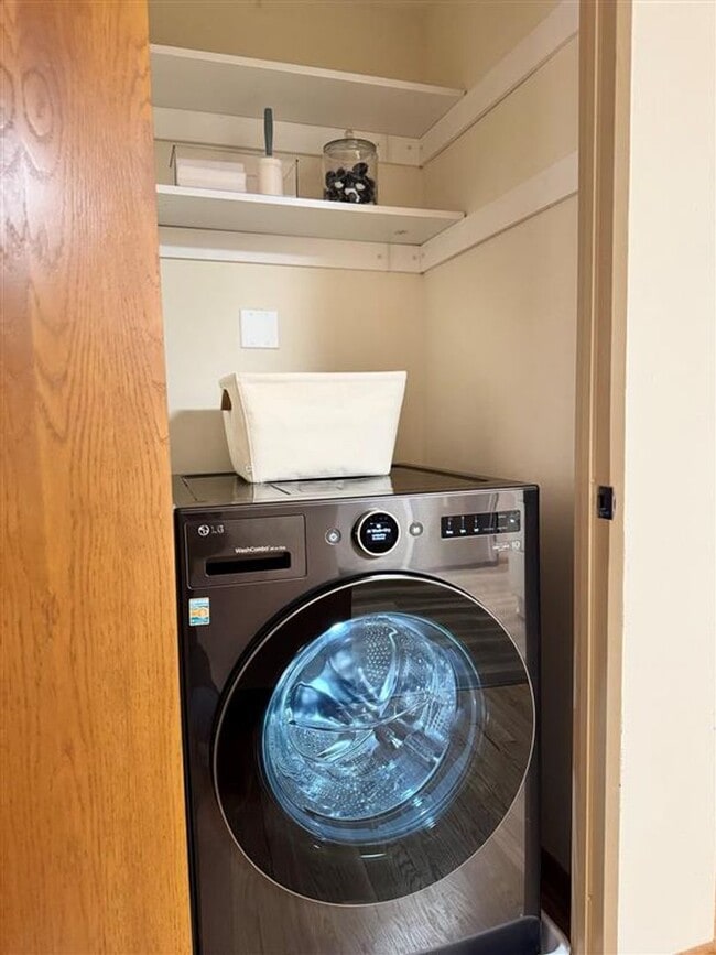 Building Photo - Newly Remodeled 2 Bedroom with washer & dryer behind Hilldale Mall!