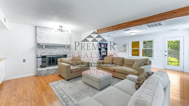 Building Photo - 3940 Biltmore Dr