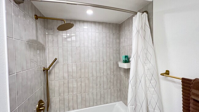 Building Photo - 2870 Rampart Cir