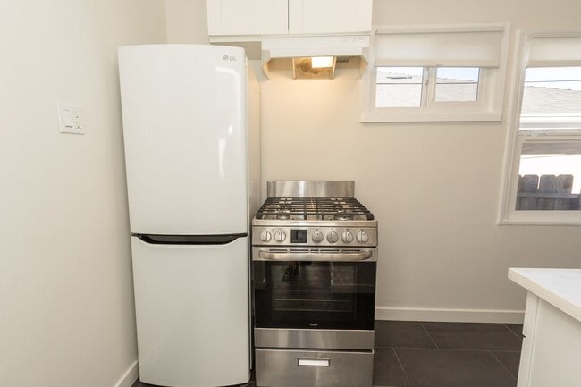 Building Photo - Quaint Remodeled 1 Bed / 1 Bath Bungalow in Normal Heights!