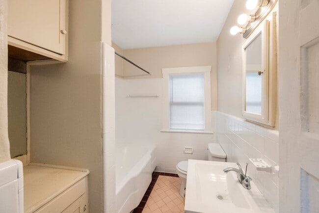 Building Photo - REDUCED  $25 App Fee  3bdrm/1bath home with large yard ** Section 8 OK *** $1795.00** Move in by ...