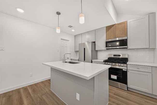 Building Photo - 2714 Discovery Trails Ct