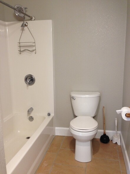 Bathroom Shower (Curtain Rod installed) - 378 Gunnison