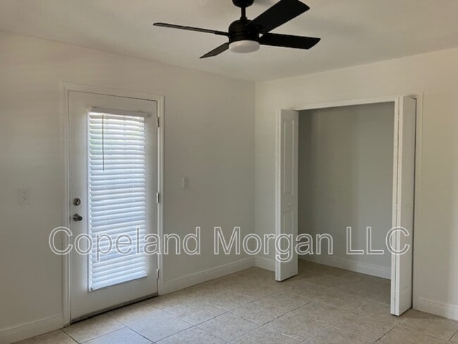 Building Photo - 2700 Miriam St S