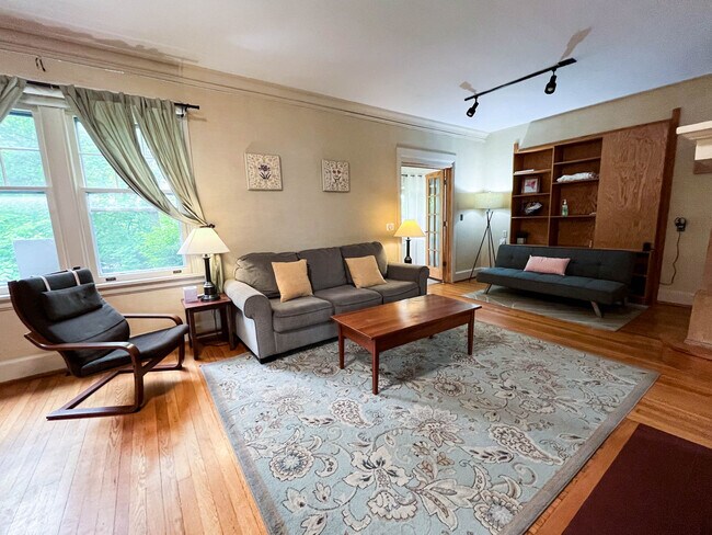 Building Photo - 110 Linden Ave