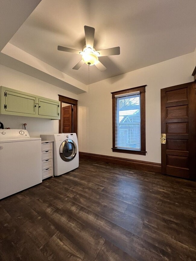 Building Photo - Charming, updated 3-bedroom, 2-bath home in the heart of Allegan