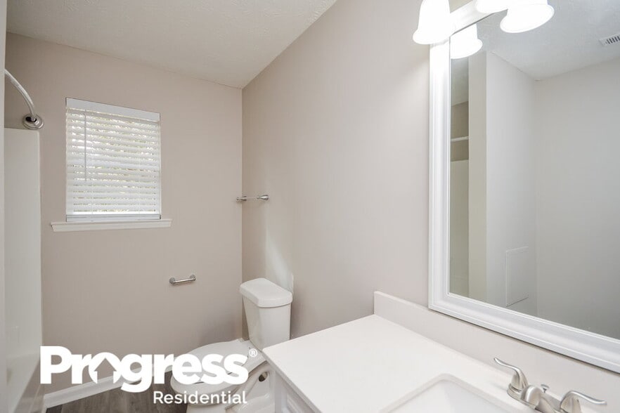 Building Photo - 7943 Taylor Cir