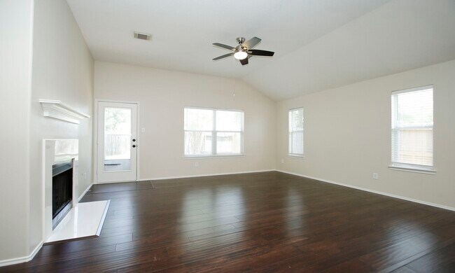 Building Photo - 8730 Cedar Walk Dr