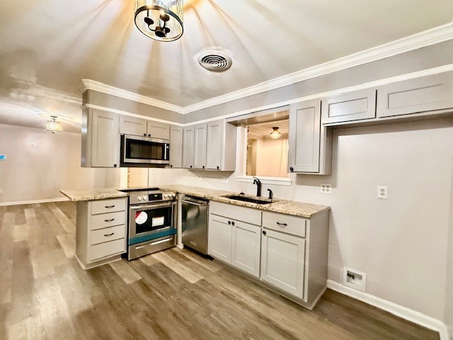 Building Photo - 2958 Madeira Dr