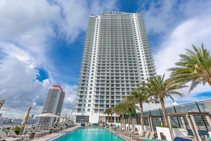Building Photo - 4112 Jimmy Buffett Mem Hwy