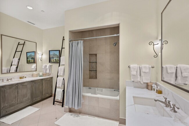 Building Photo - 501 Rio Grande Pl