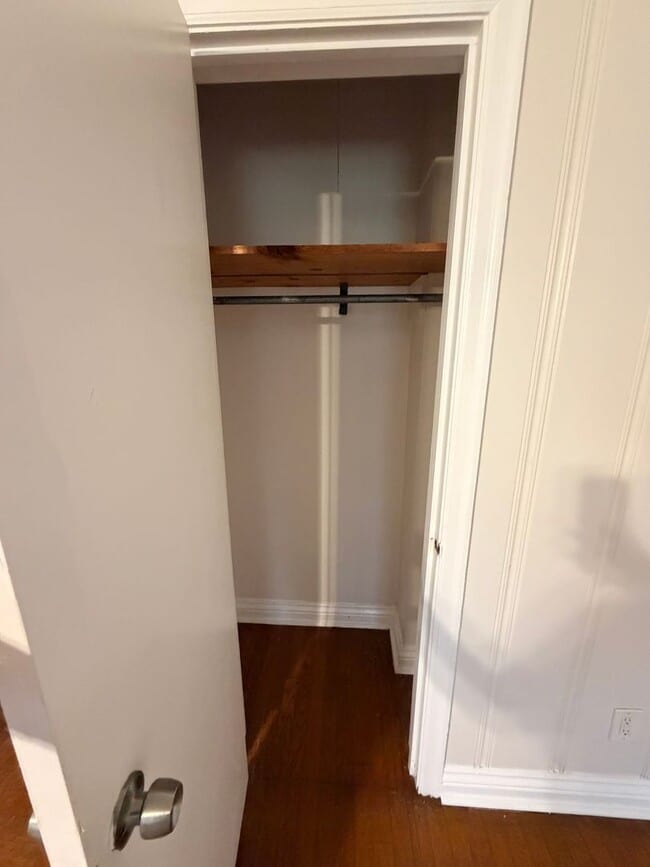 Building Photo - Brick 3/1.5 House in West Rome- $1,250