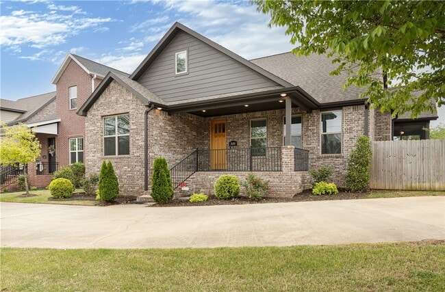 Building Photo - 2630 E Bayside Xing