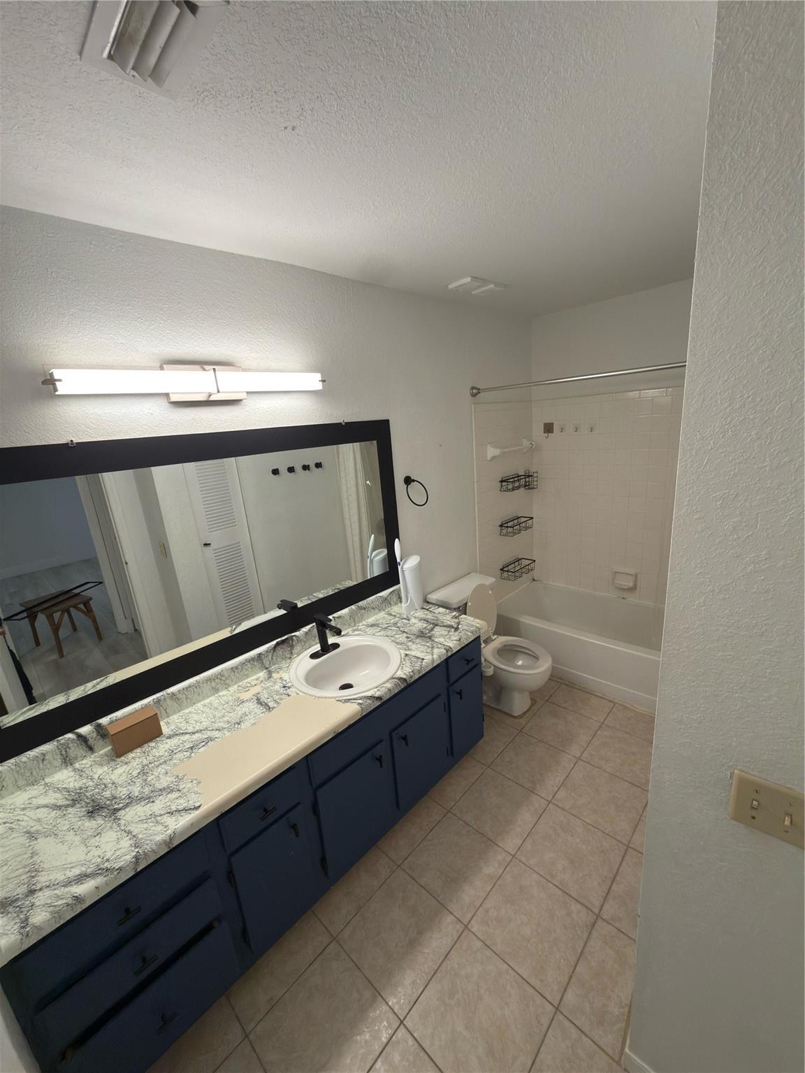 Building Photo - 3470 Pinewalk Dr N