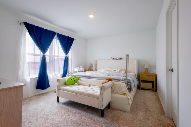 Building Photo - 1300 Kentwood Dr