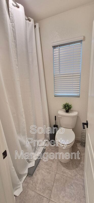 Building Photo - 2397 Sheldon Dr