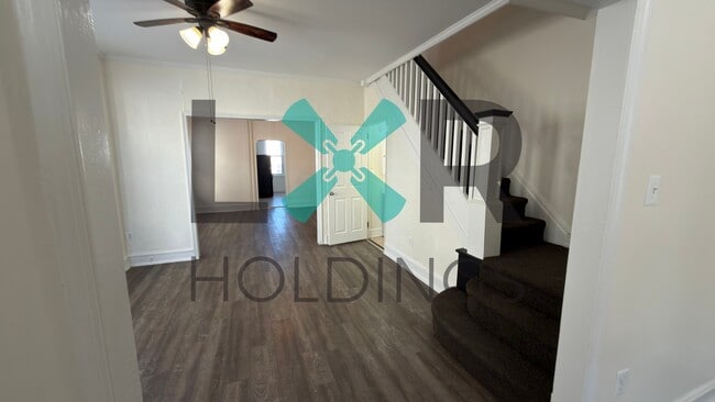 Building Photo - 917 Pembroke Ave