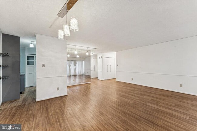 Building Photo - 5300 Columbia Pike