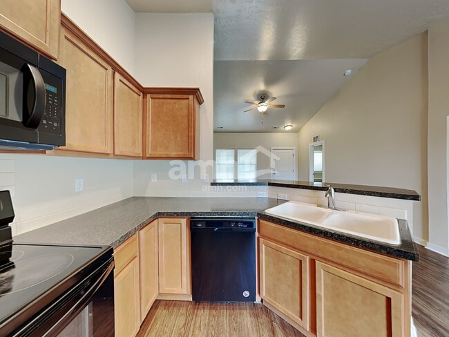 Building Photo - 1765 N Buffalo Bill Ave