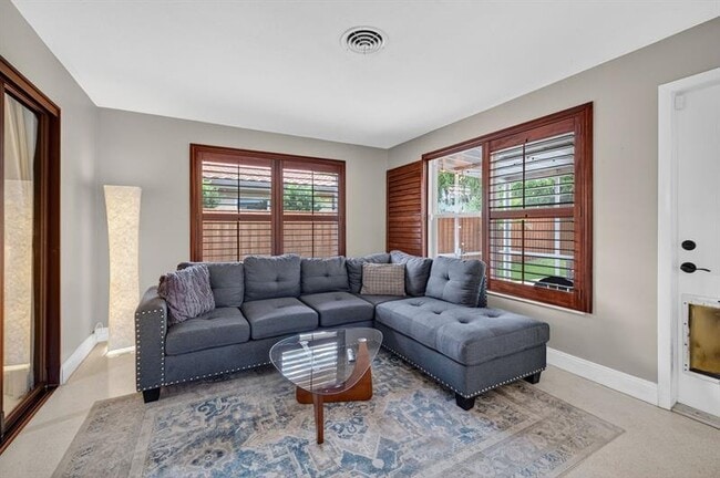 Building Photo - 2407 NE 17th Terrace