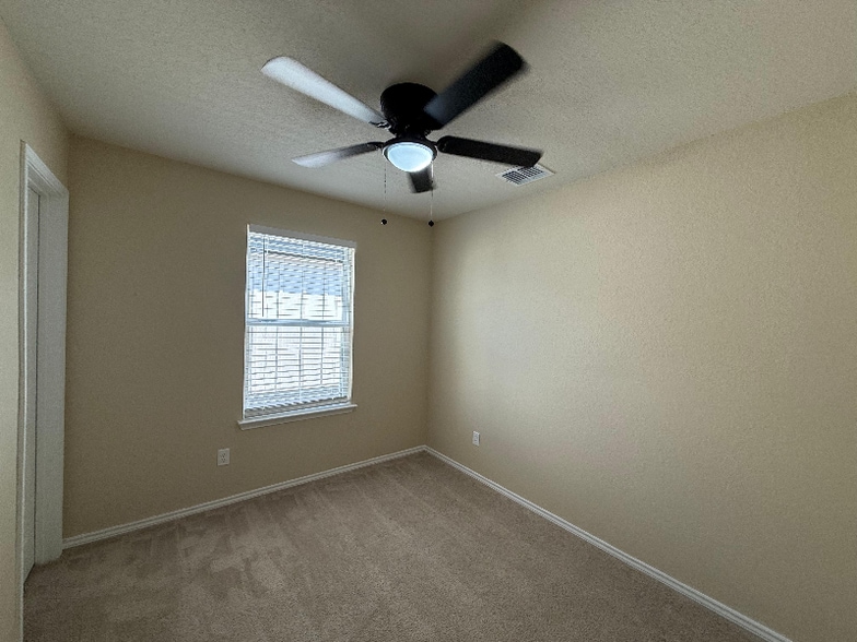 Building Photo - 11232 Long Rider